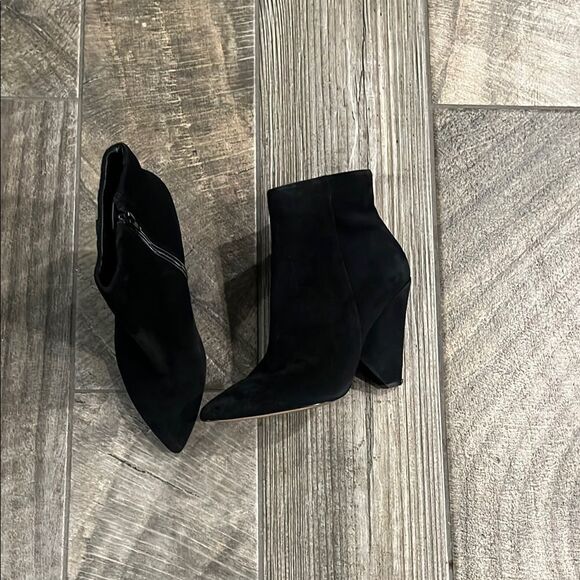 Aldo Black 4” Ankle Booties with Chunky Heel - Picture 1 of 3
